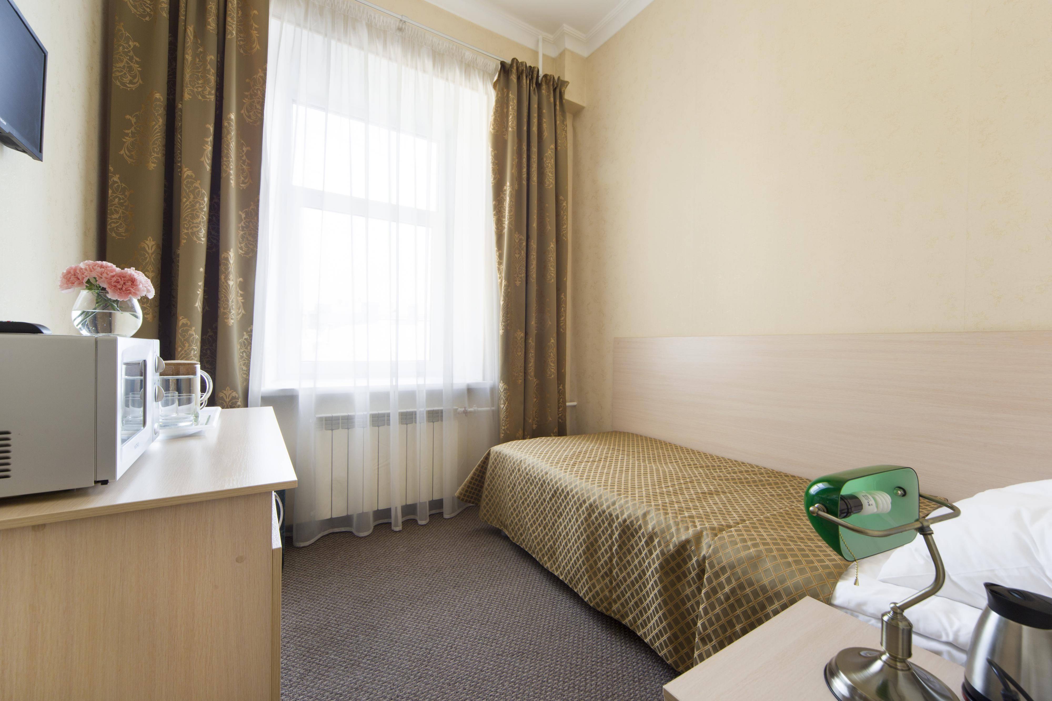 Rich Hotel