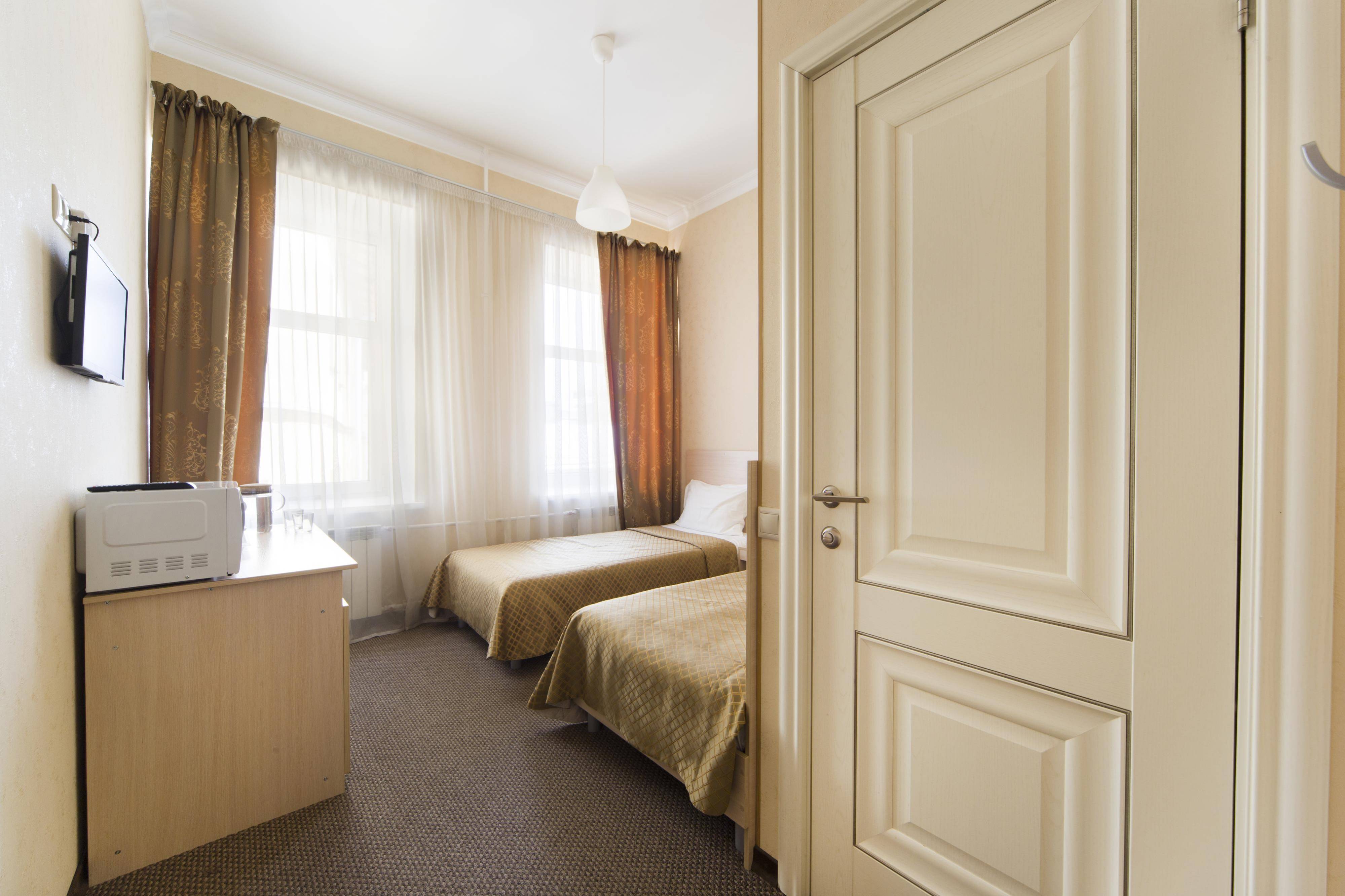 Rich Hotel