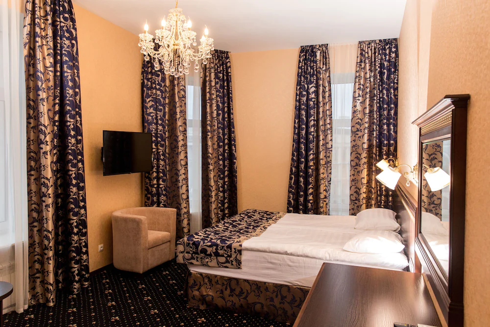 Sapphire Hotel