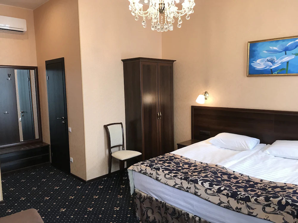 Sapphire Hotel