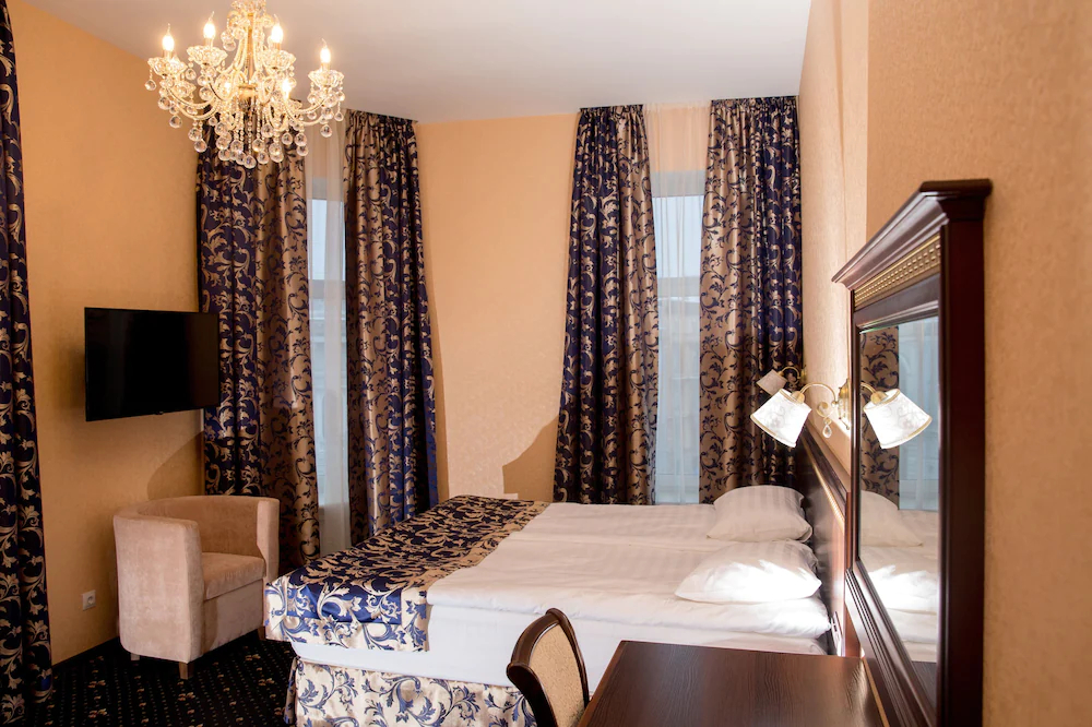 Sapphire Hotel