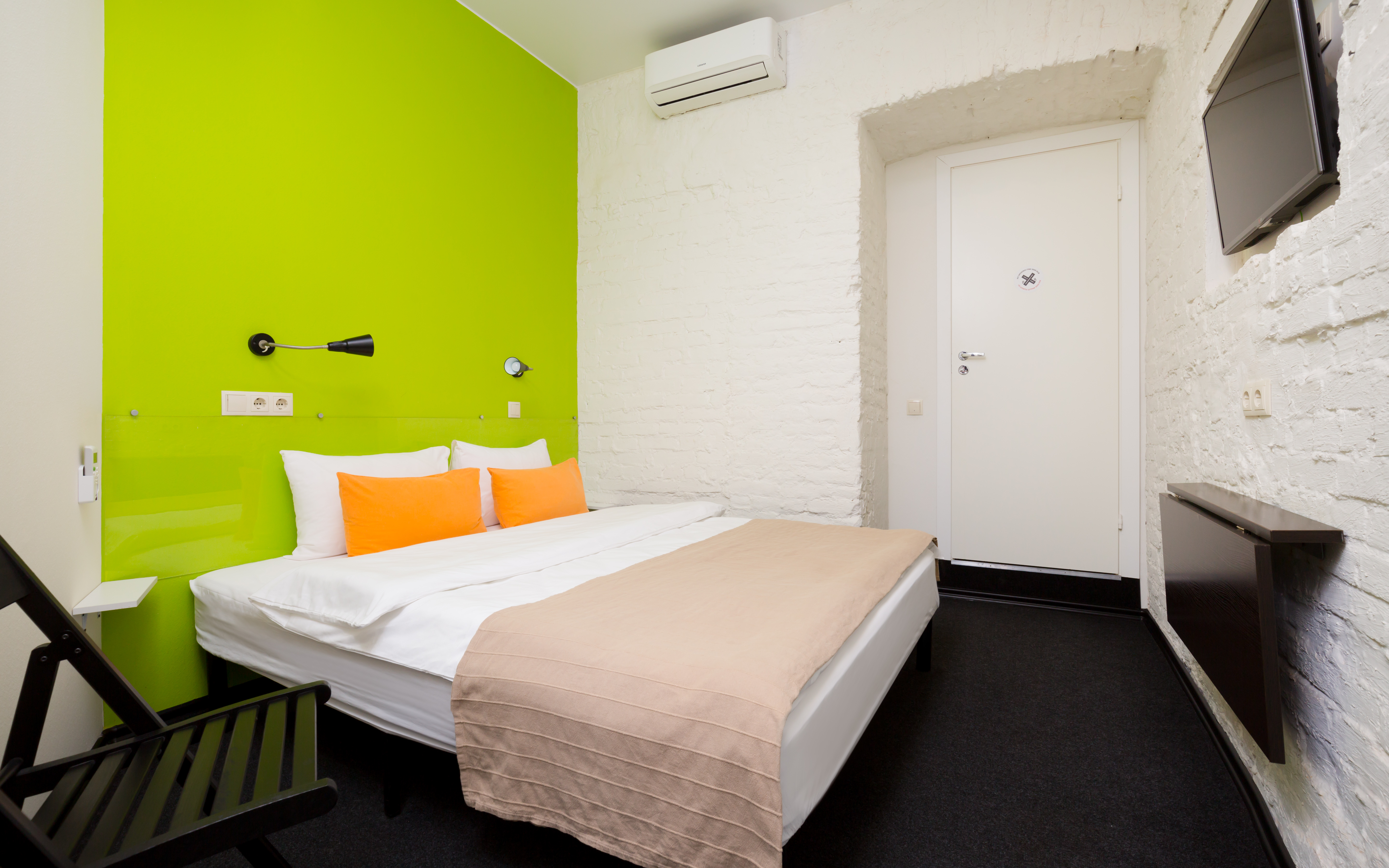 Station Hotel L1