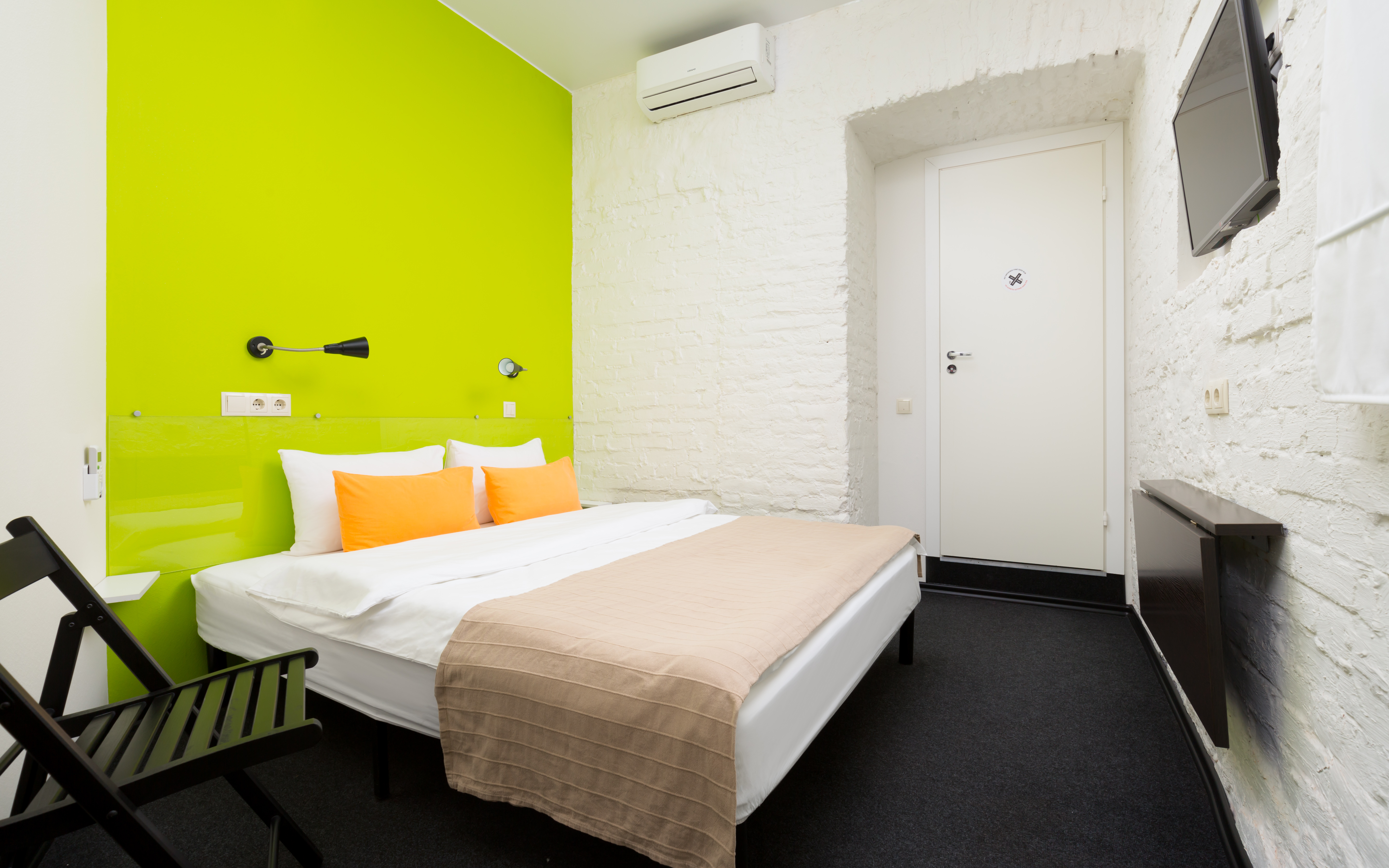 Station Hotel L1