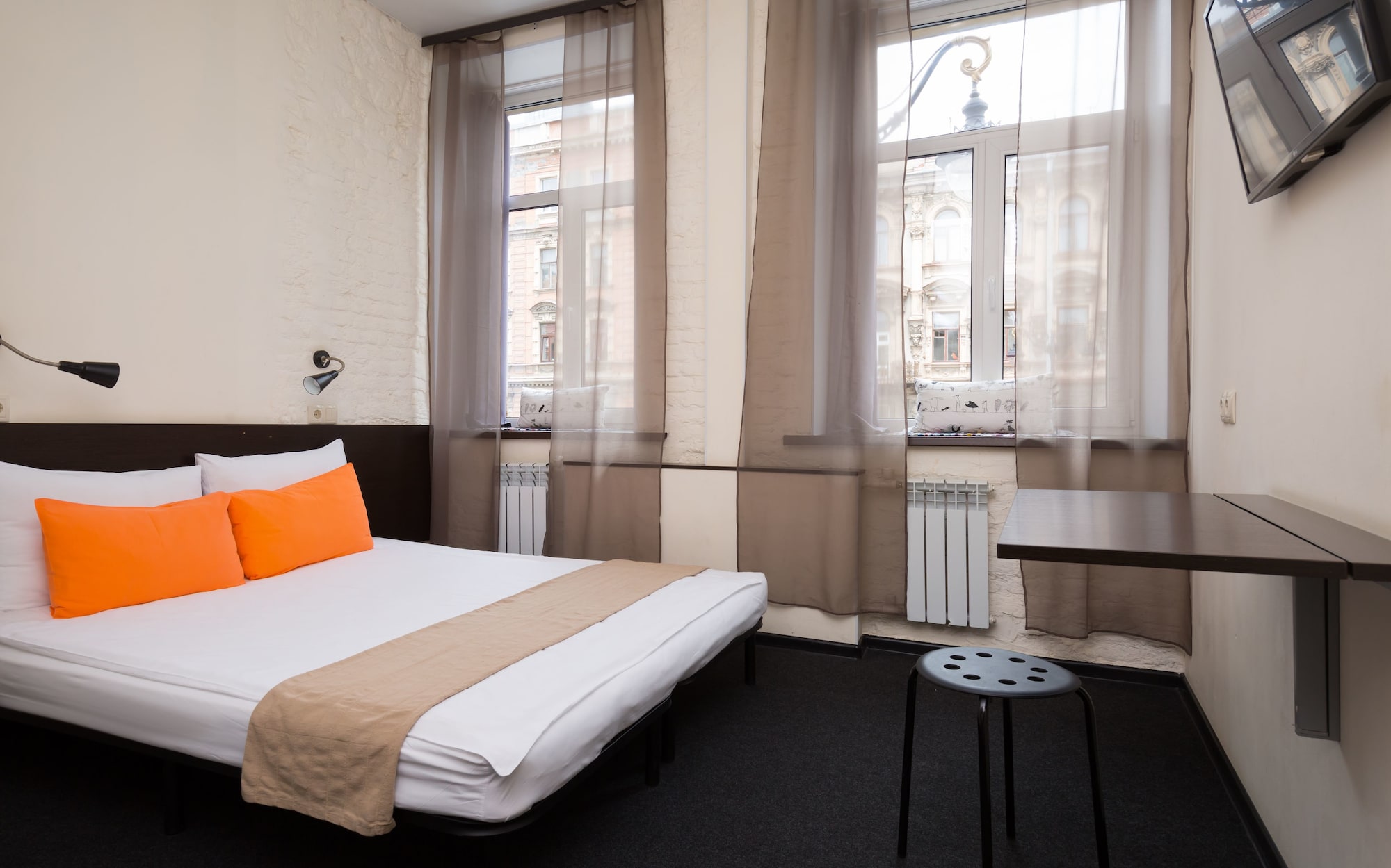 Station Hotel M19