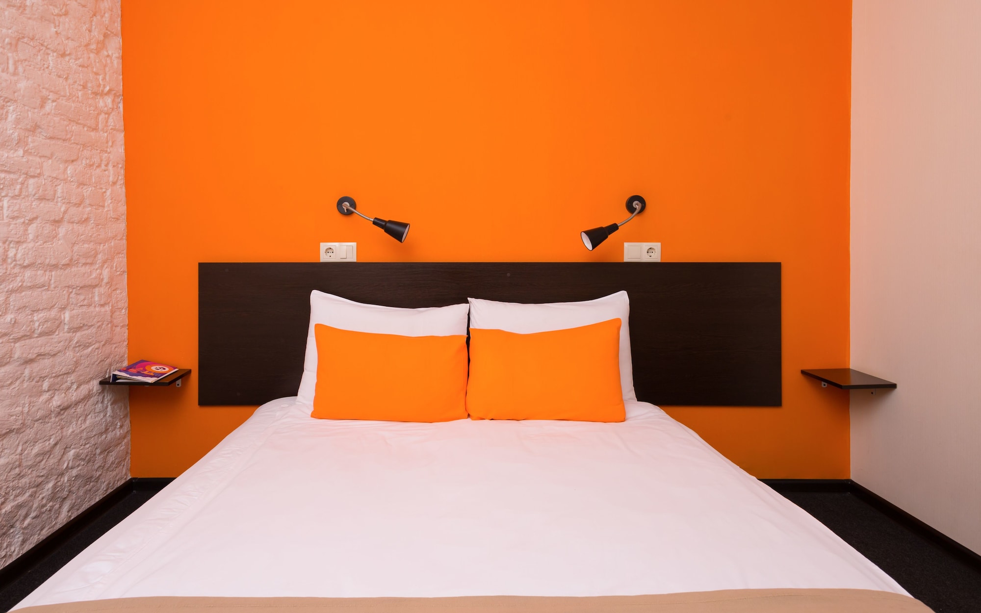 Station Hotel M19