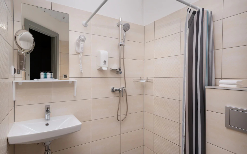 Station Hotel Premier V18