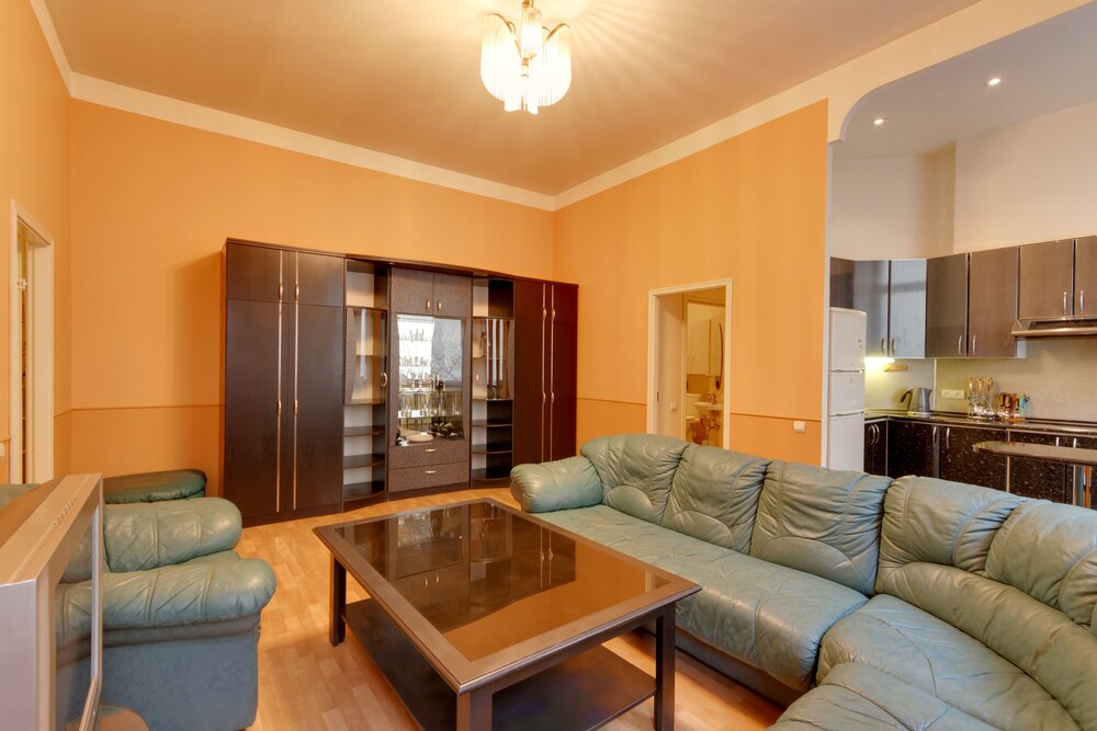 STN Apartments Near Hermitage