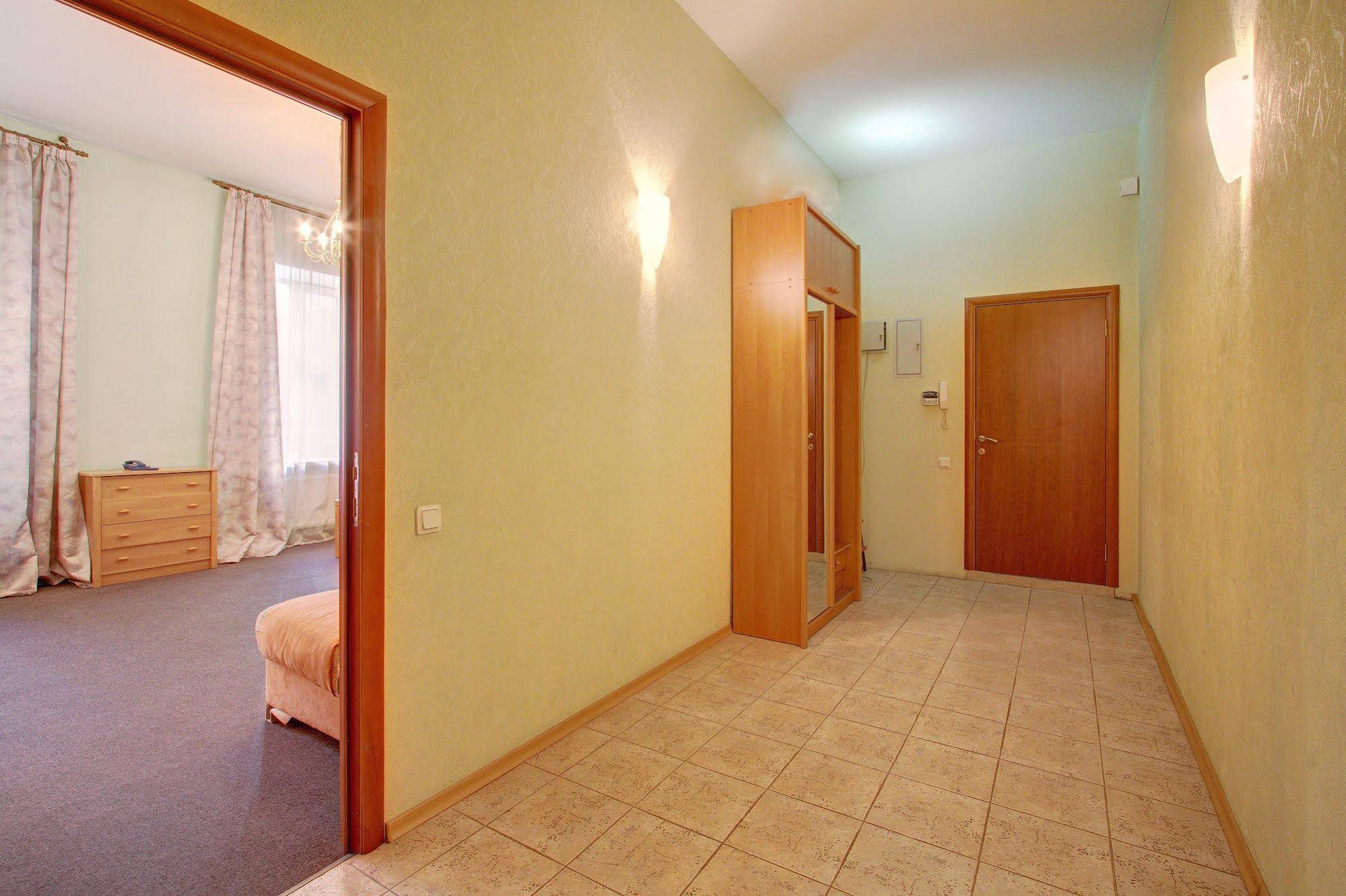 STN Apartments near Moscow Railway Station