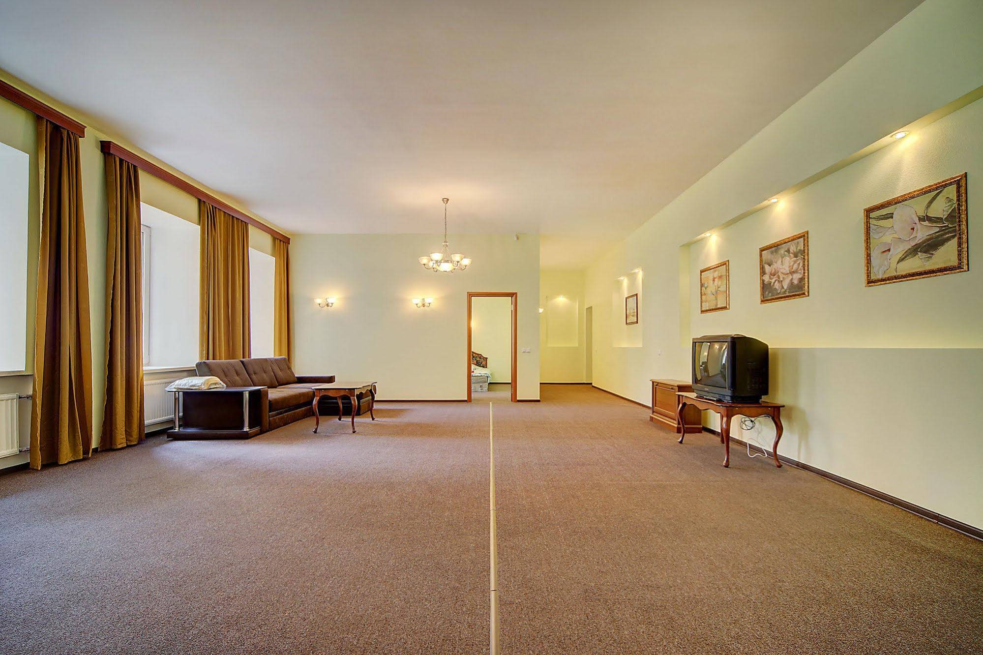 STN Apartments near Moscow Railway Station