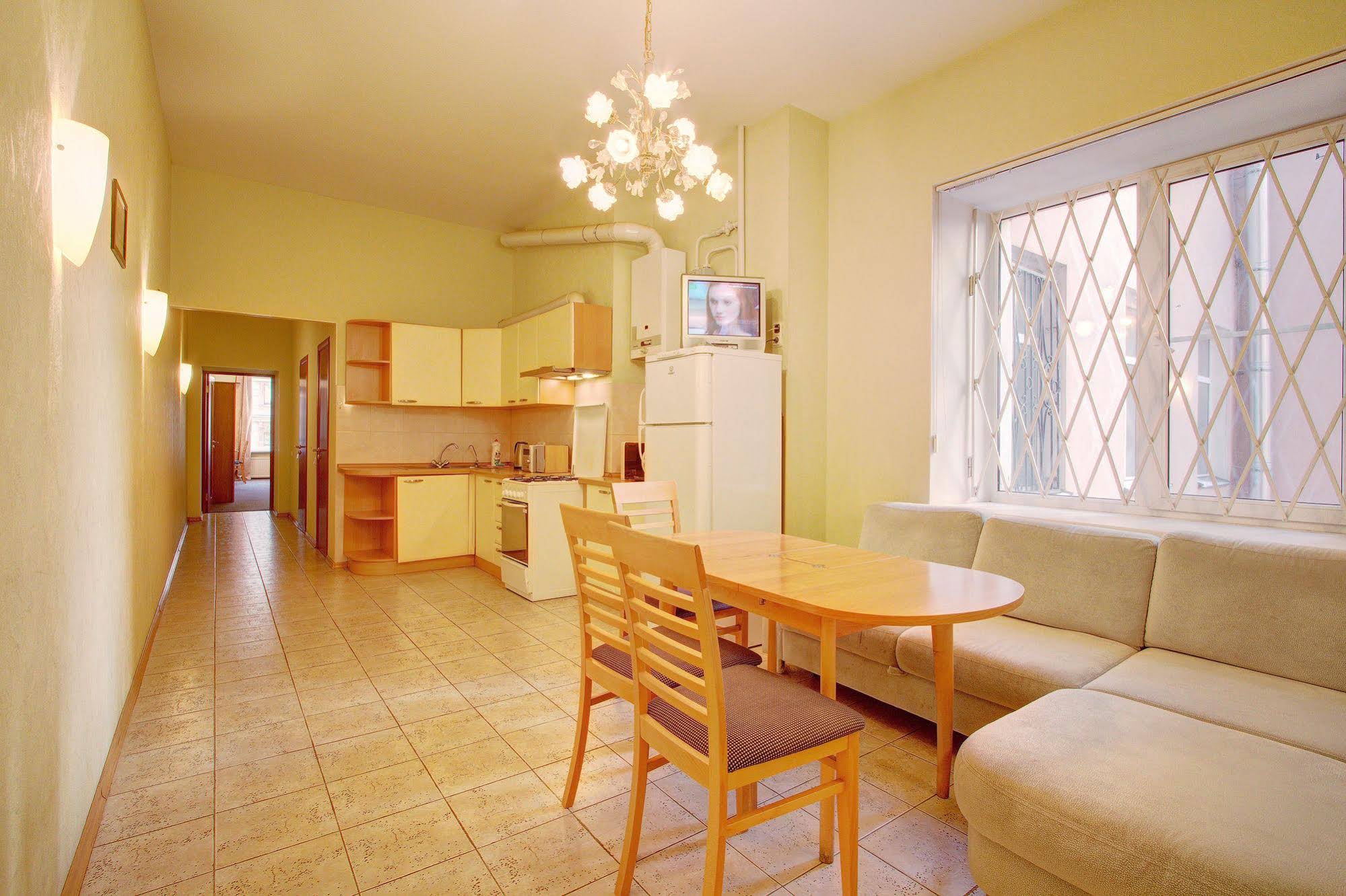 STN Apartments near Moscow Railway Station