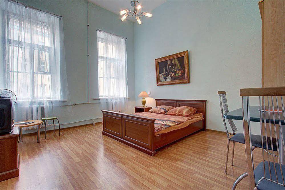 STN Apartments on Ploschad Vosstaniya