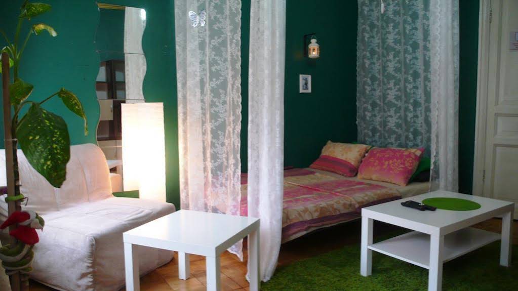 Students Rooms na Maloy Pushkarskoy Hostel