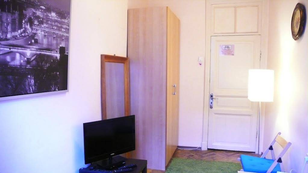 Students Rooms na Maloy Pushkarskoy Hostel