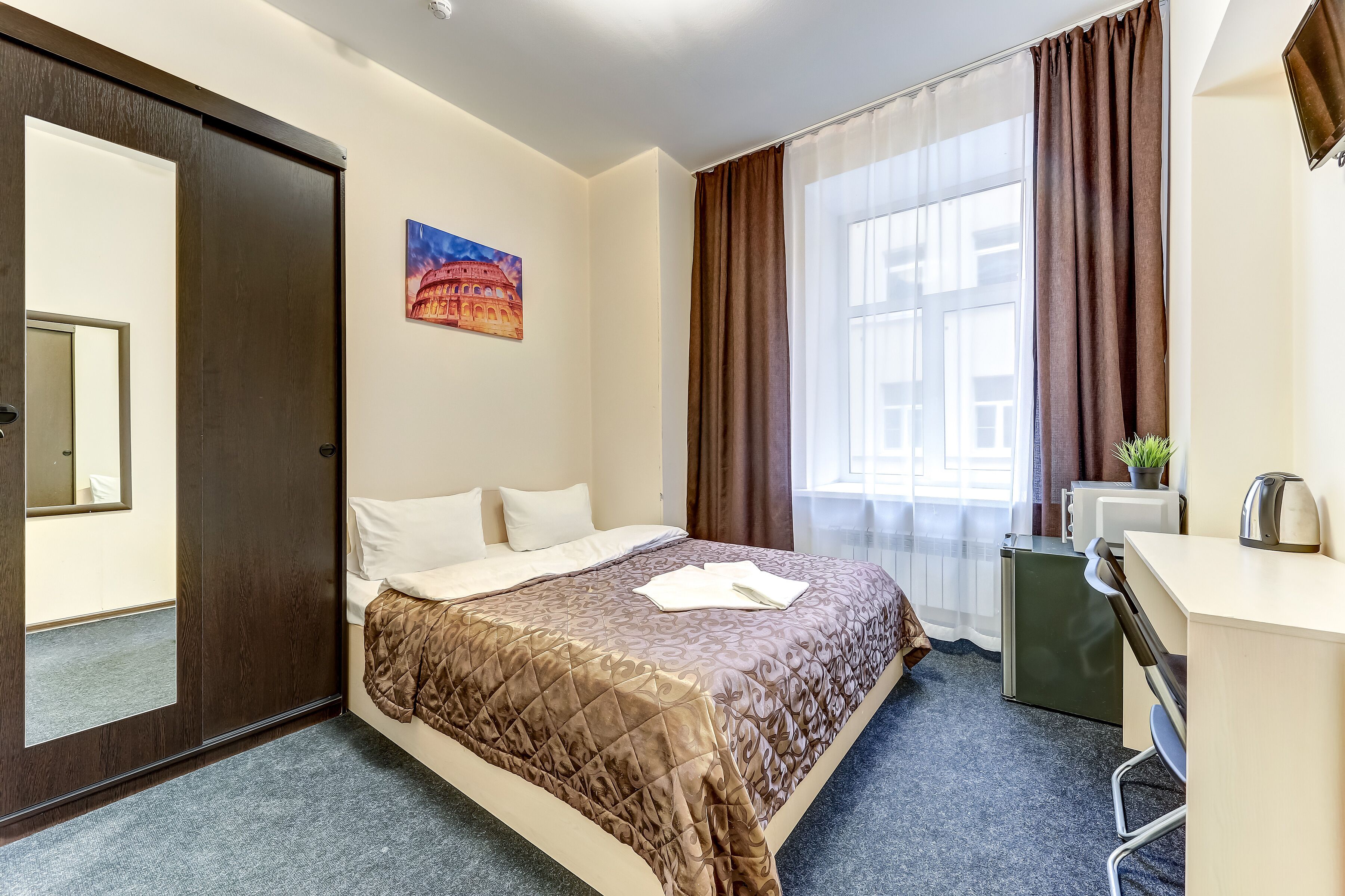 SuperHostel on Nevsky 130