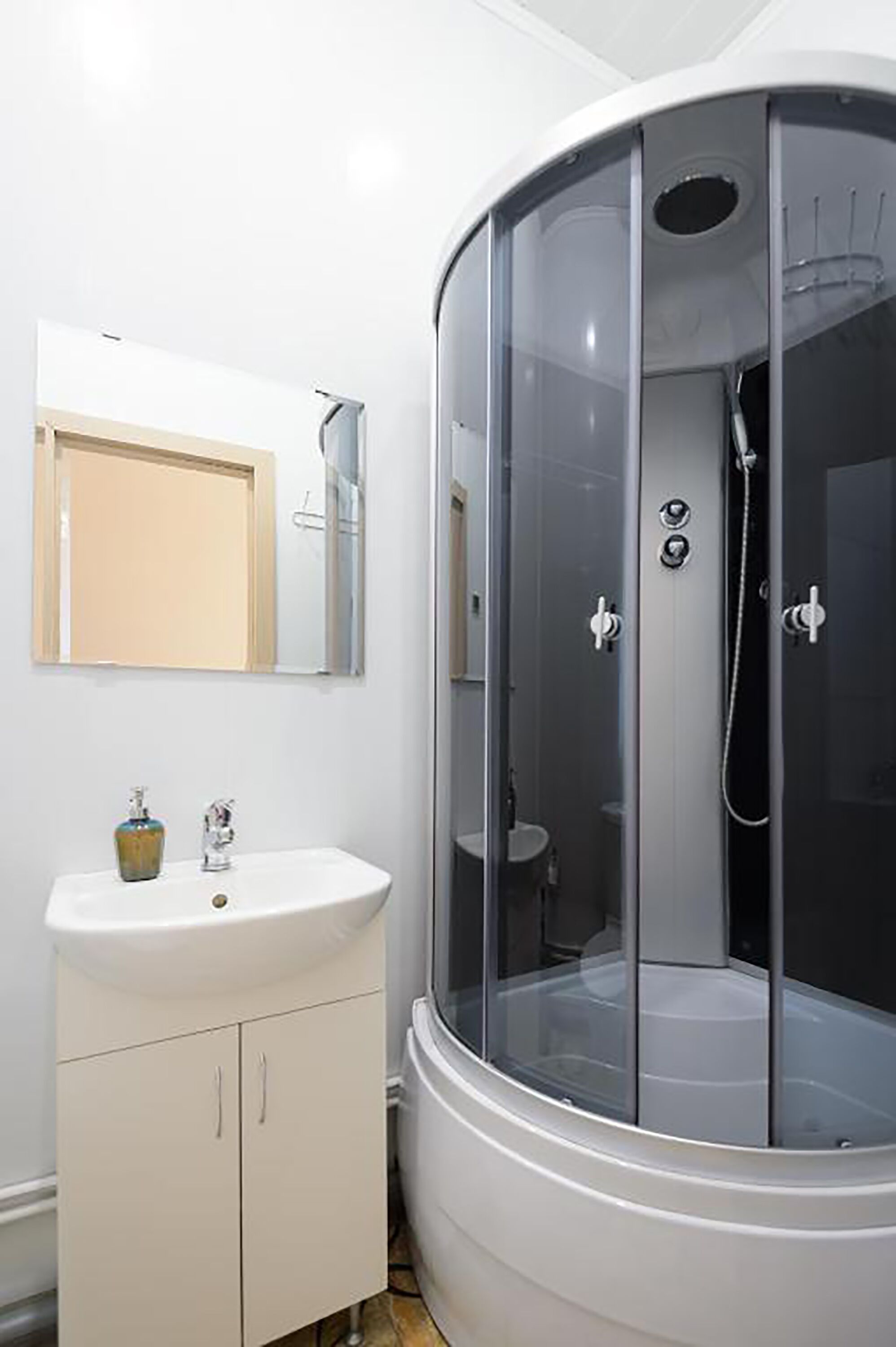 SuperHostel on Nevsky 130