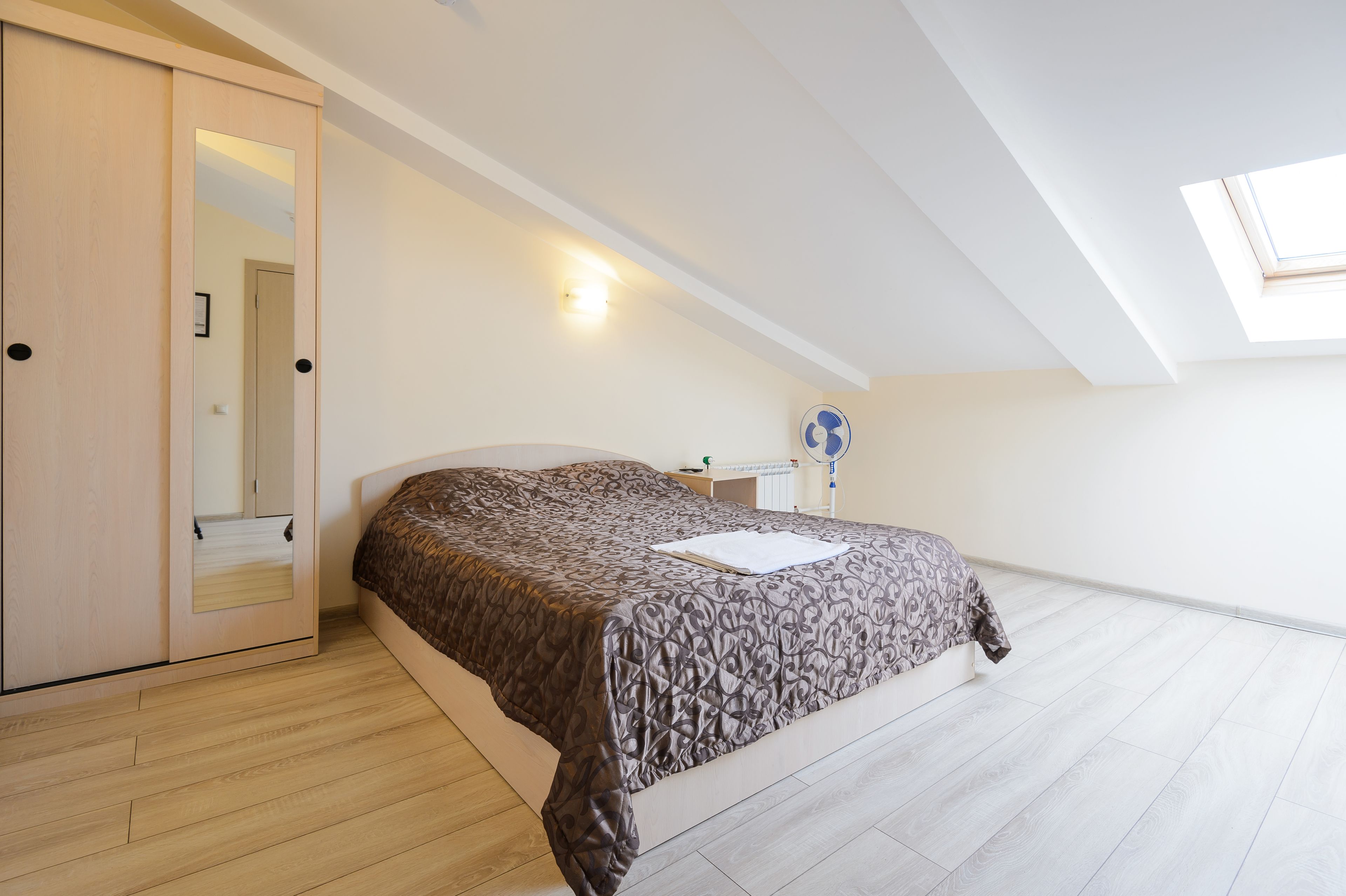 SuperHostel on Nevsky 130