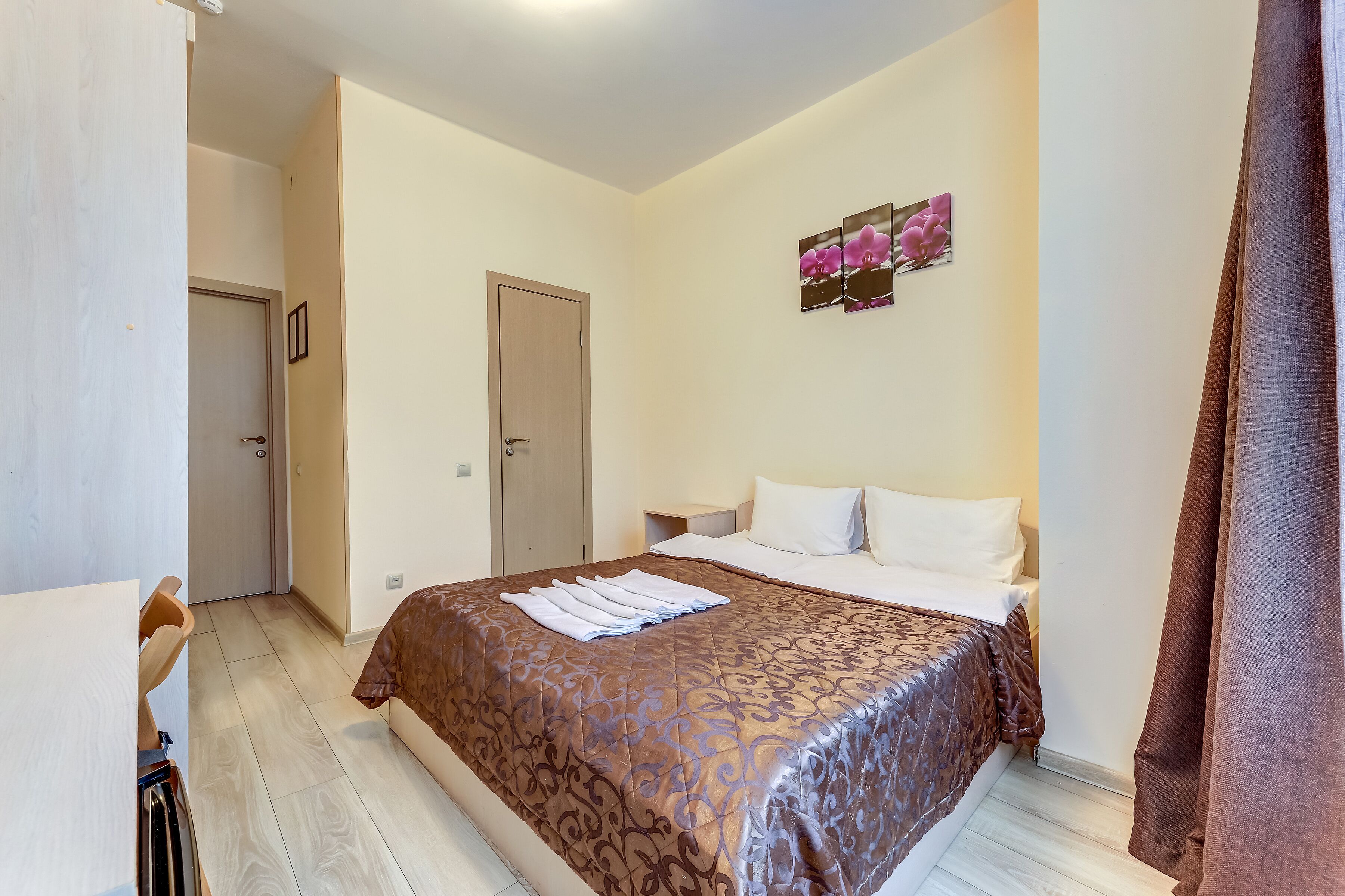 SuperHostel on Nevsky 130
