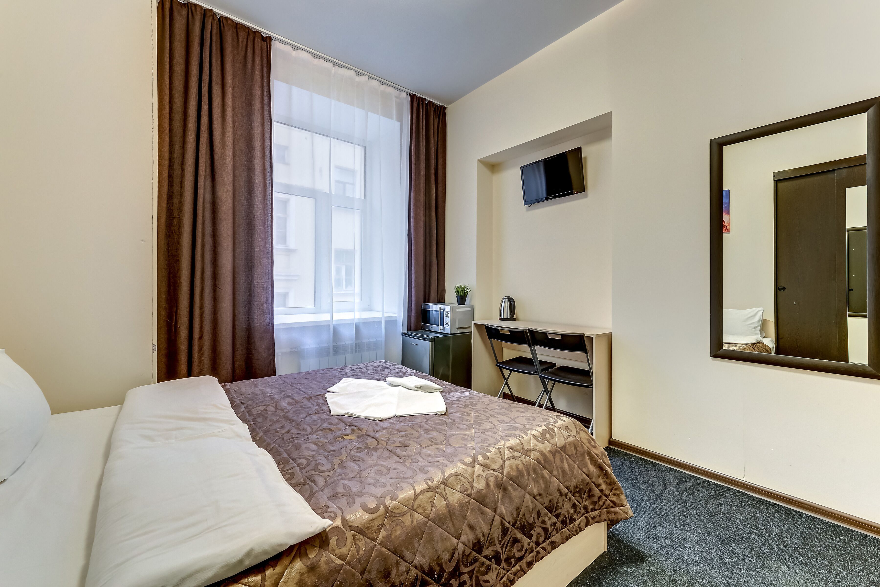 SuperHostel on Nevsky 130