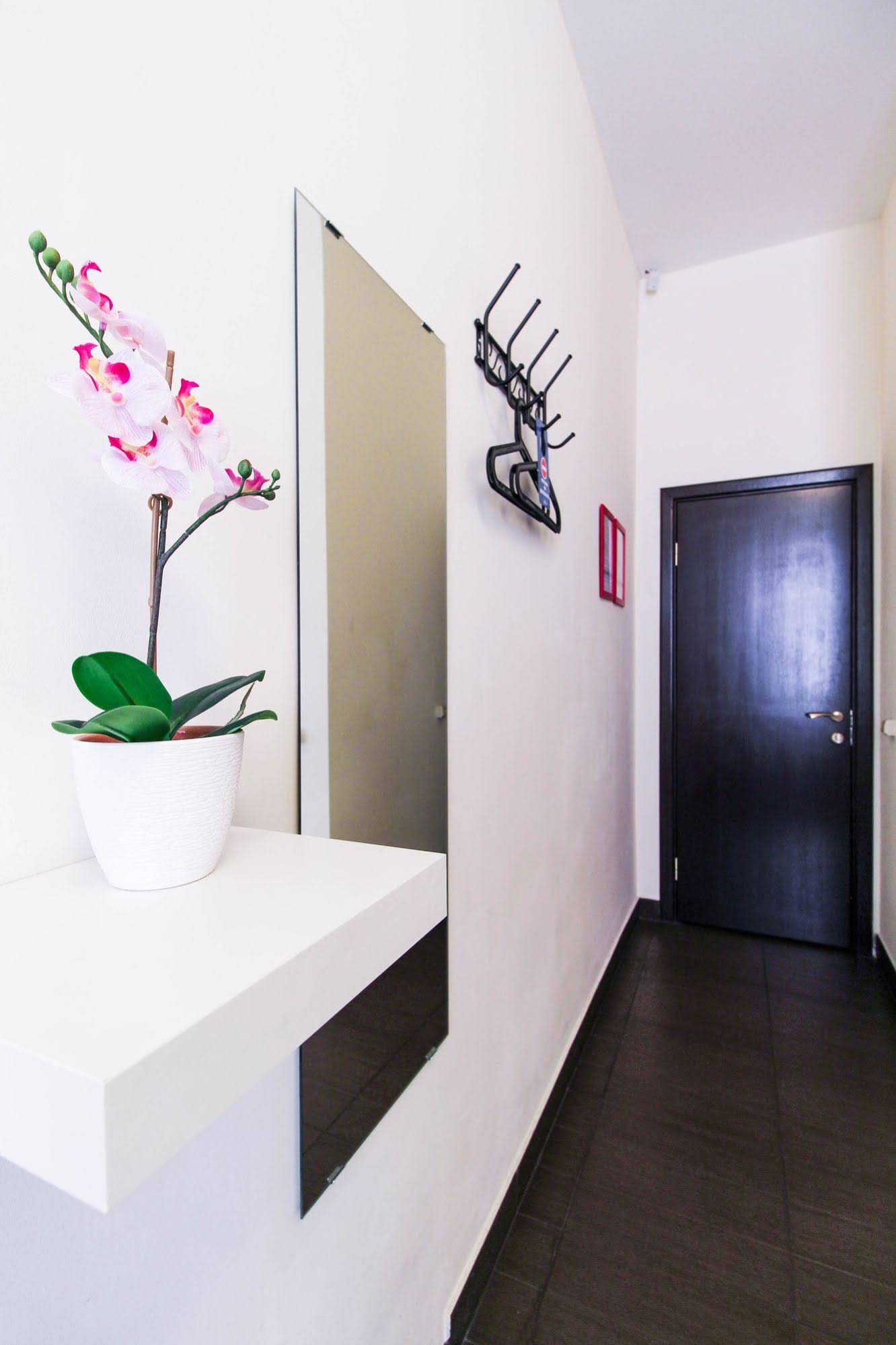 SuperHostel on Poltavskaya 5/29