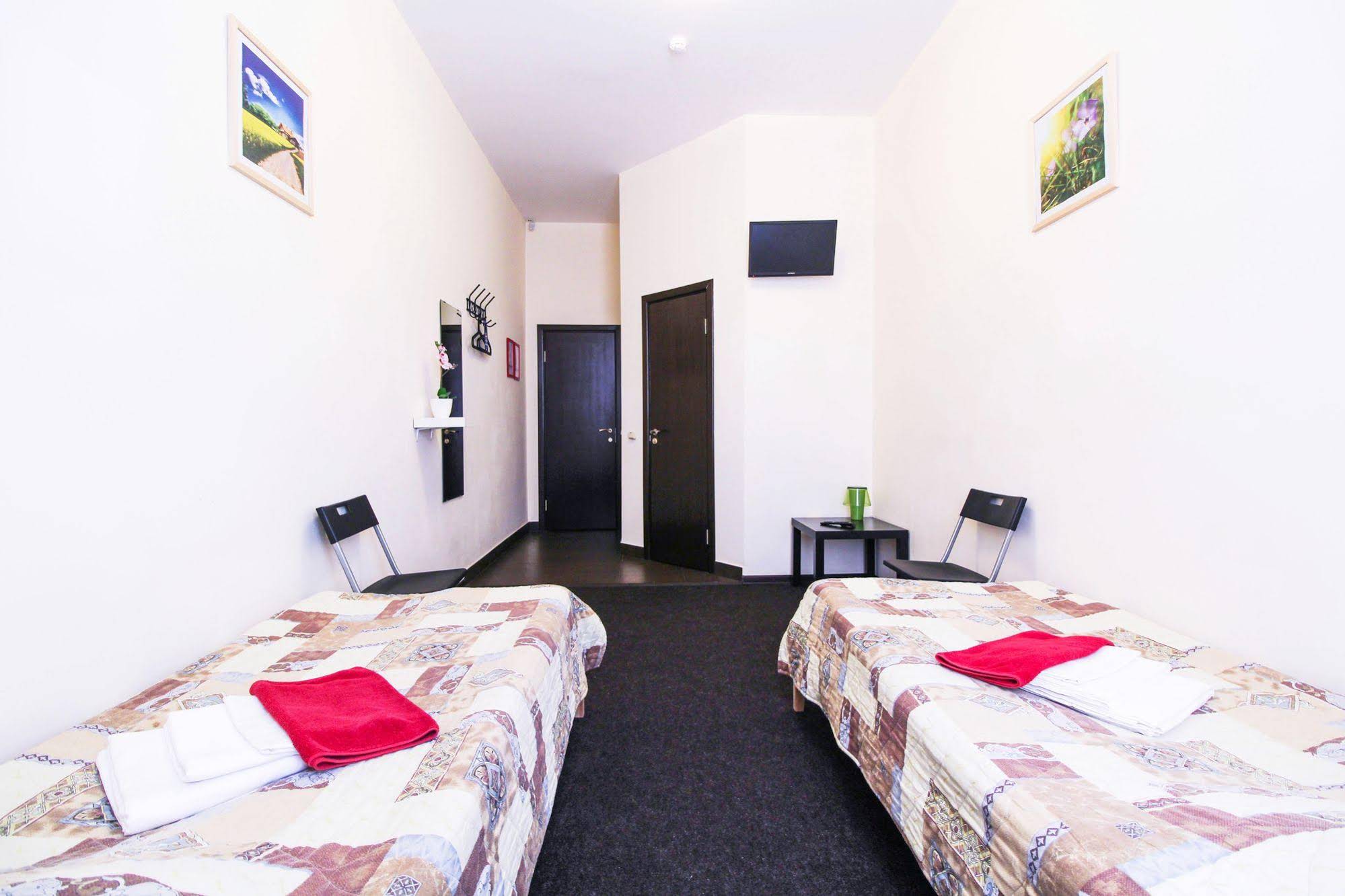 SuperHostel on Poltavskaya 5/29