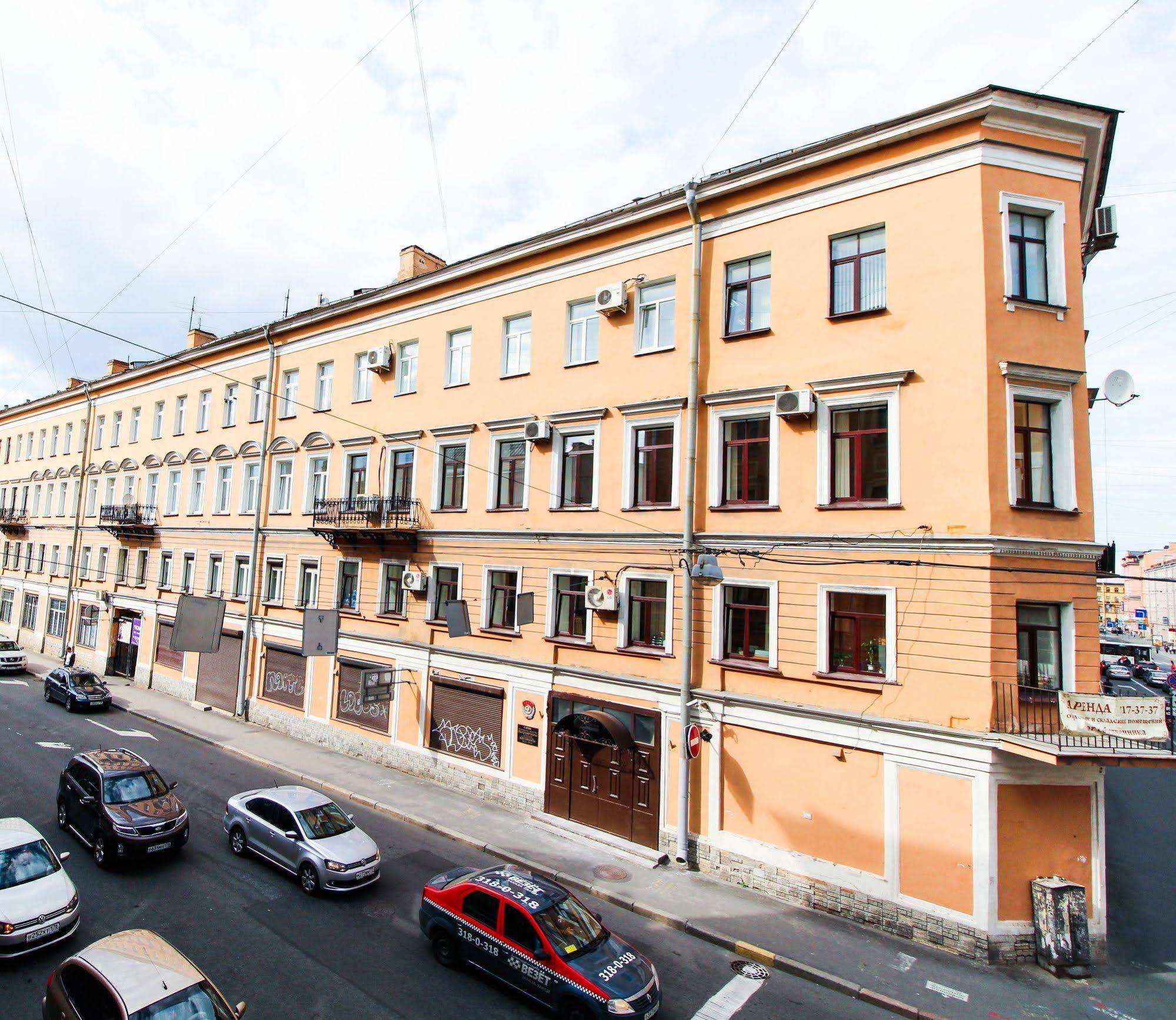 SuperHostel on Poltavskaya 5/29