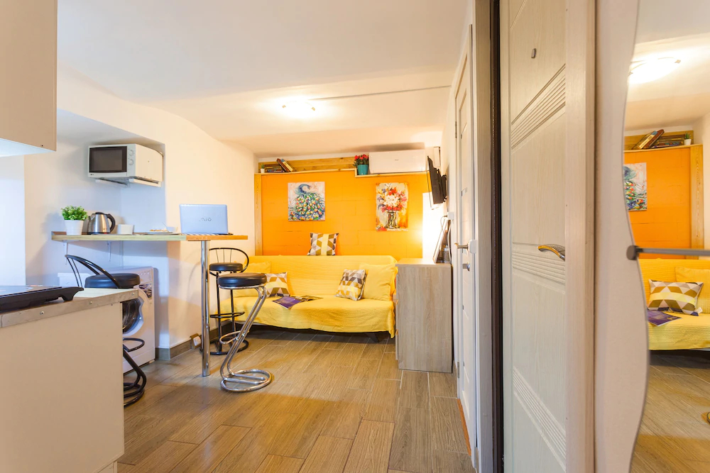 Sweet Home Apartments on Italyanskaya
