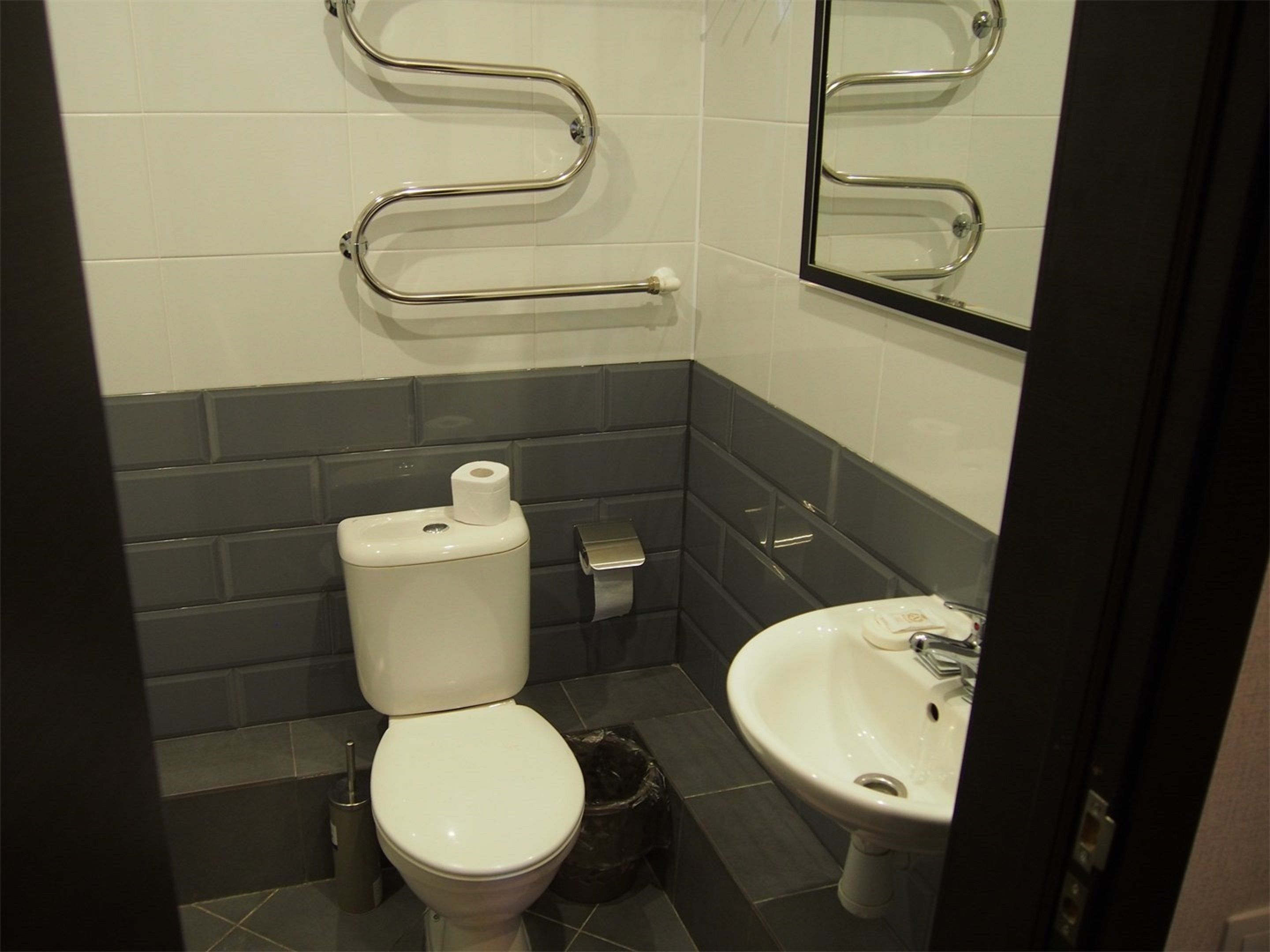Three Rivers Hotel