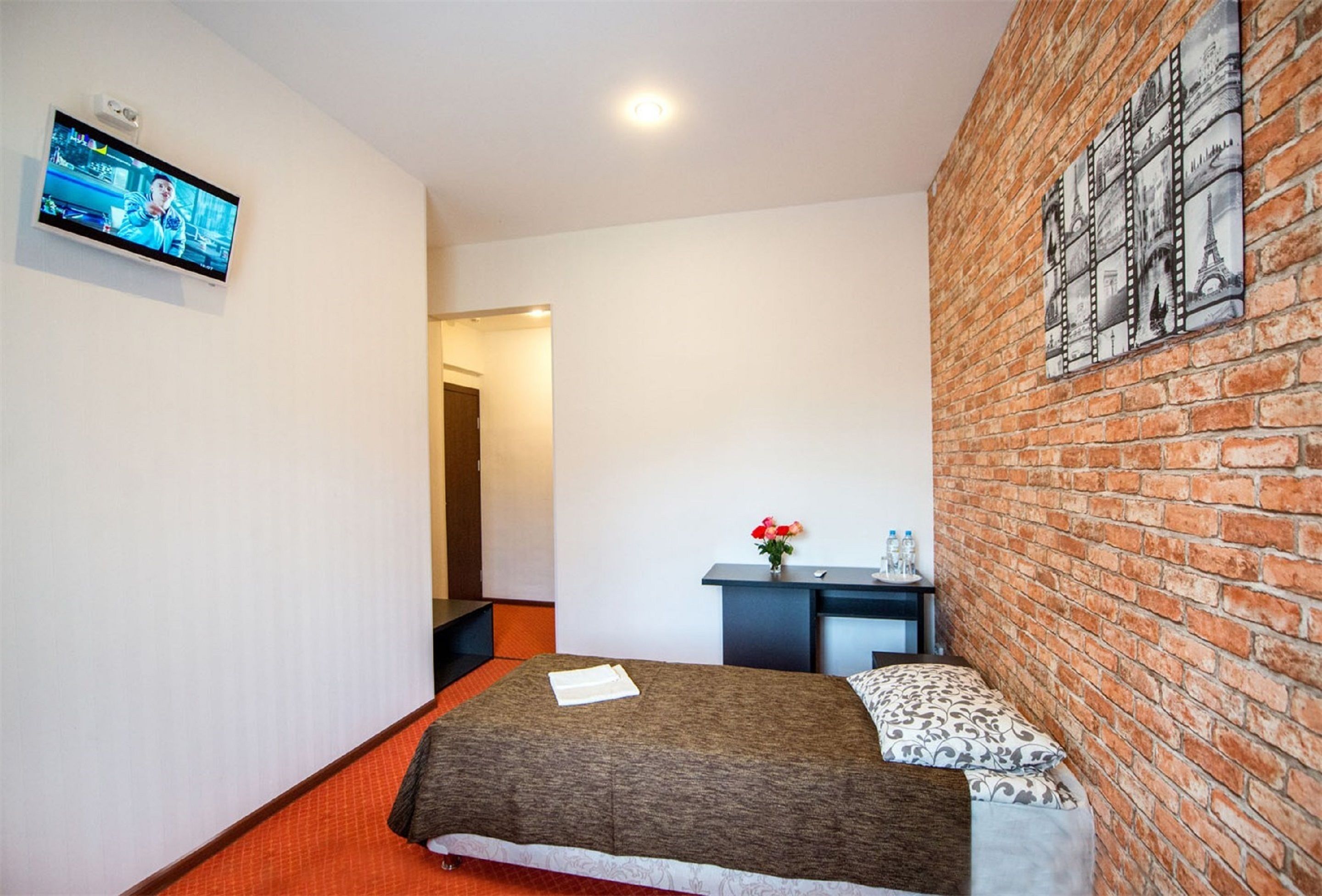 Three Rivers Hotel