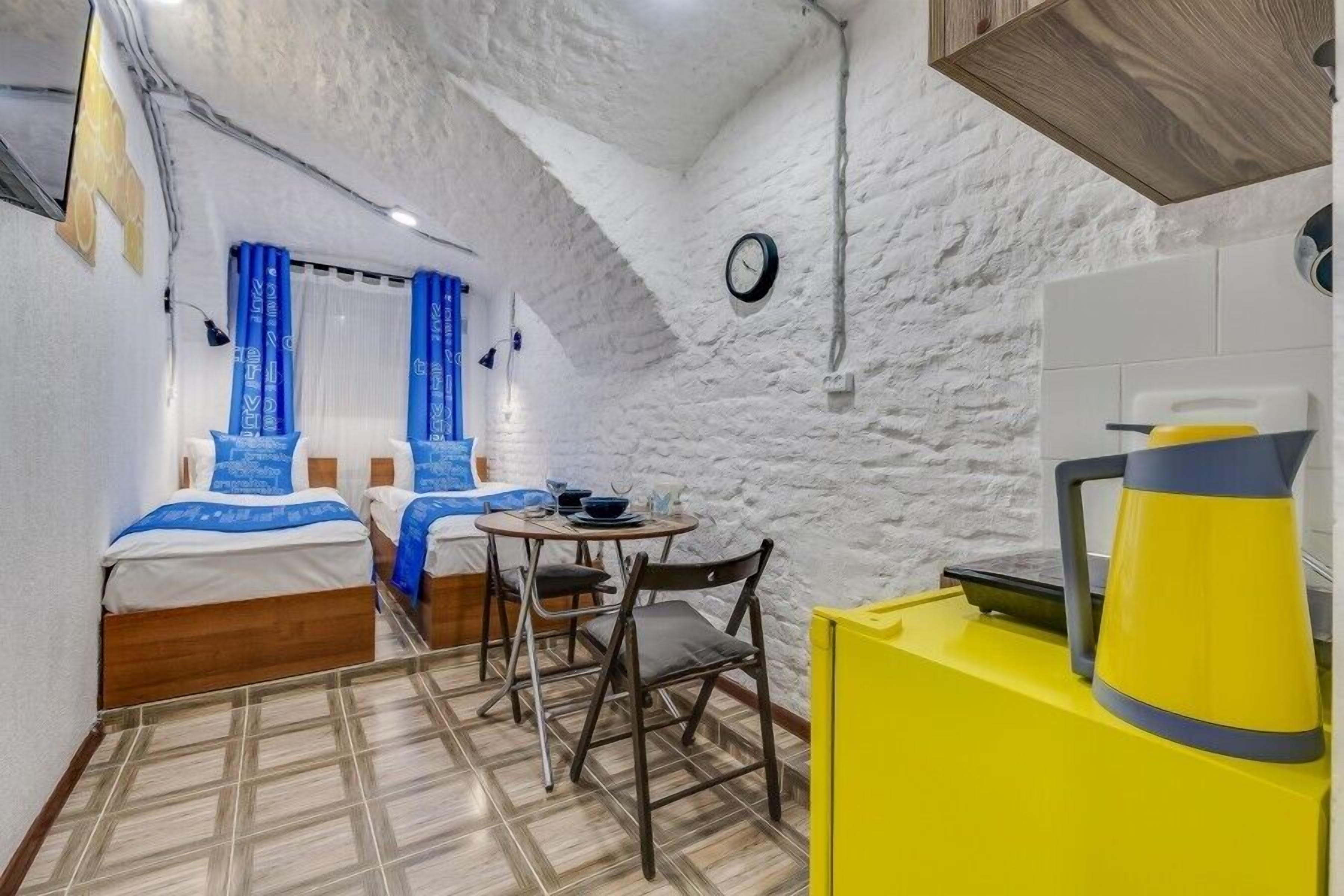 Travelto Fontanka 87