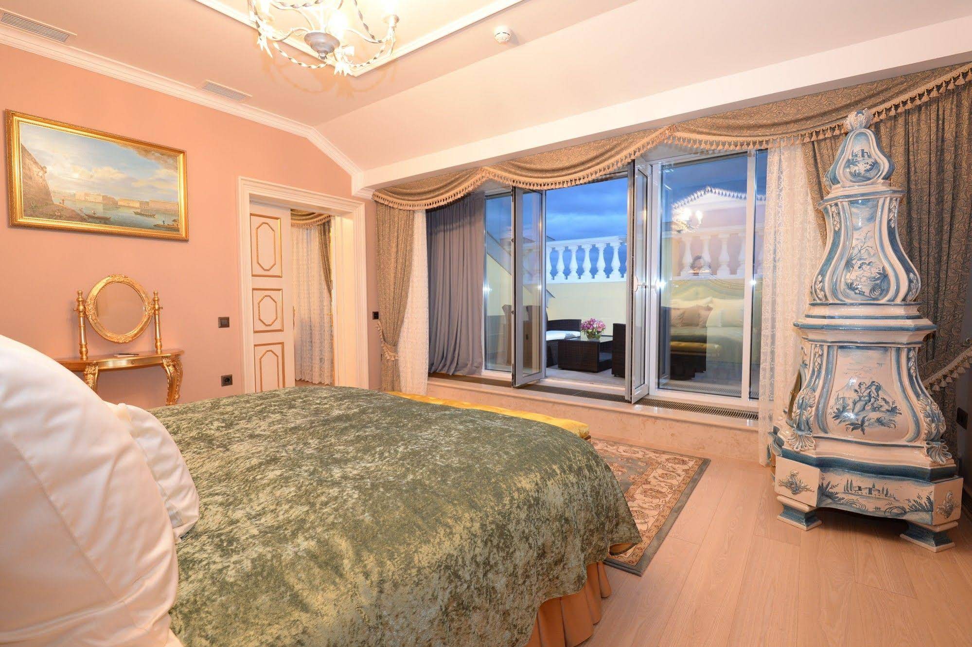 Trezzini Palace Hotel