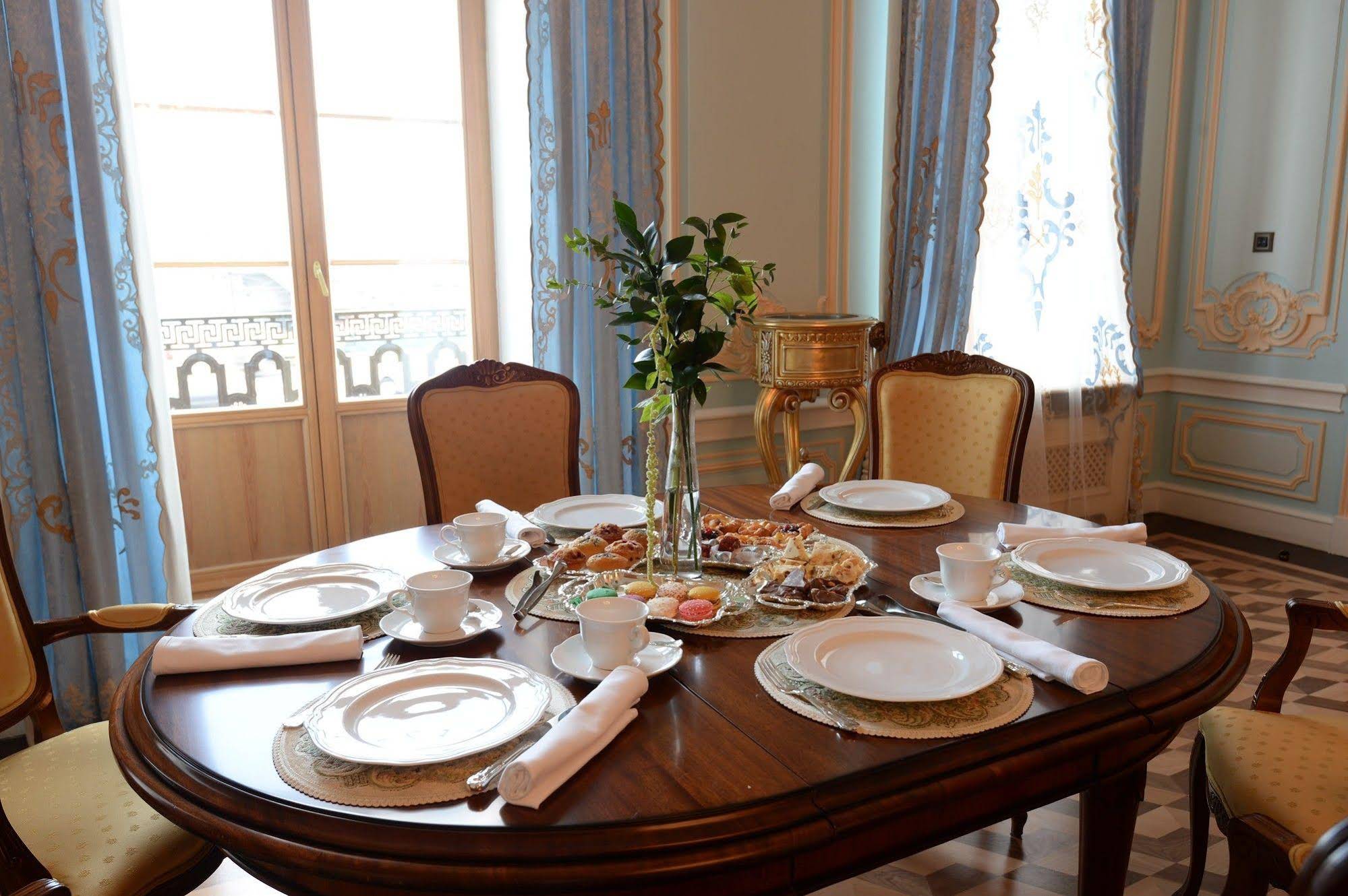 Trezzini Palace Hotel