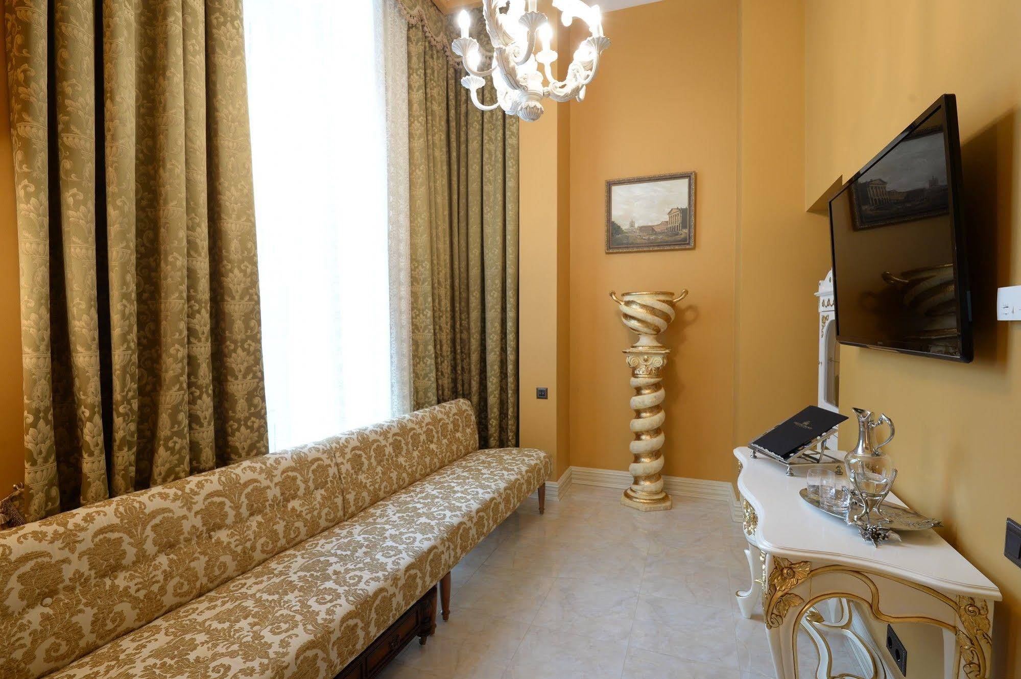 Trezzini Palace Hotel