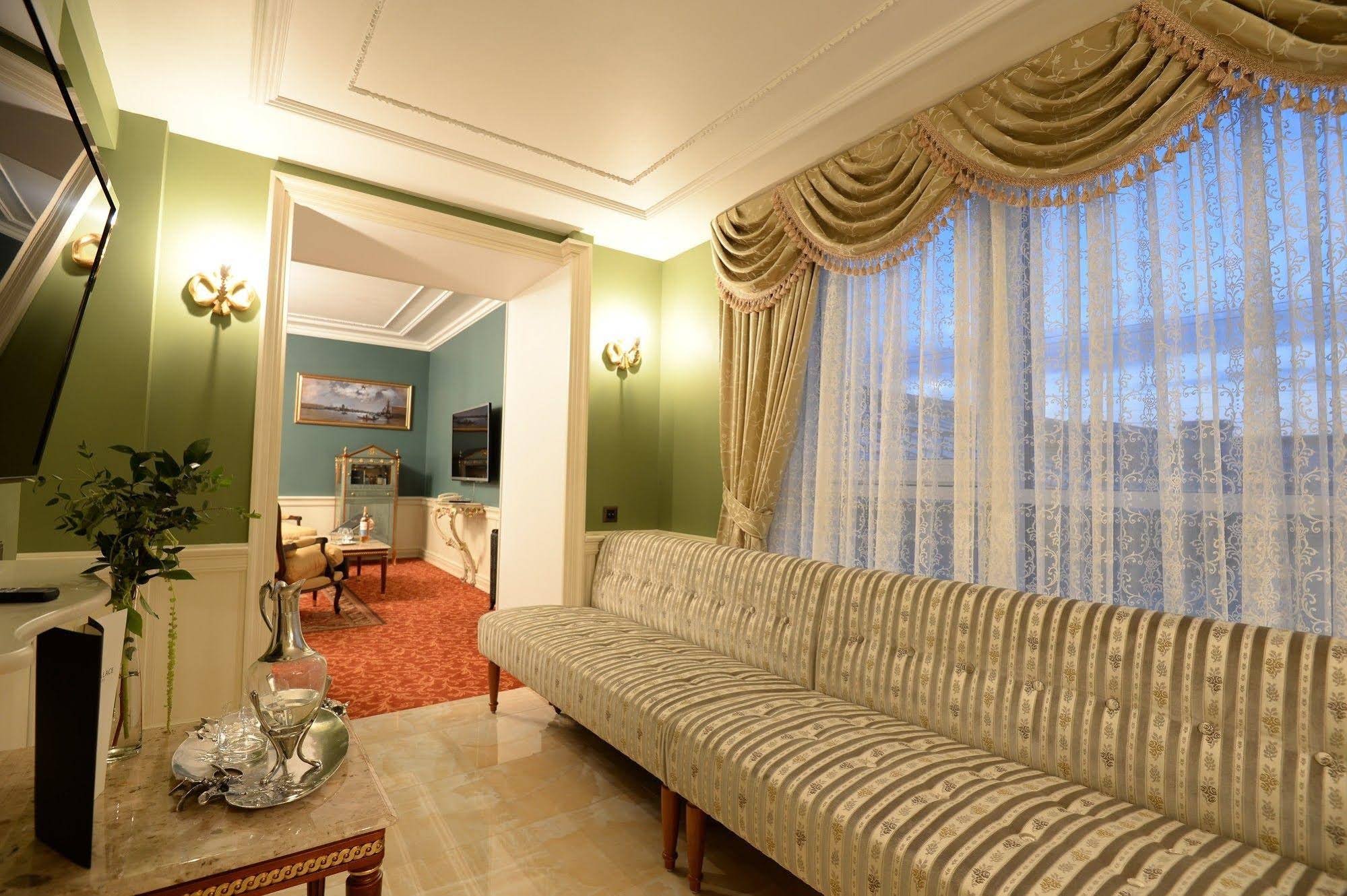 Trezzini Palace Hotel