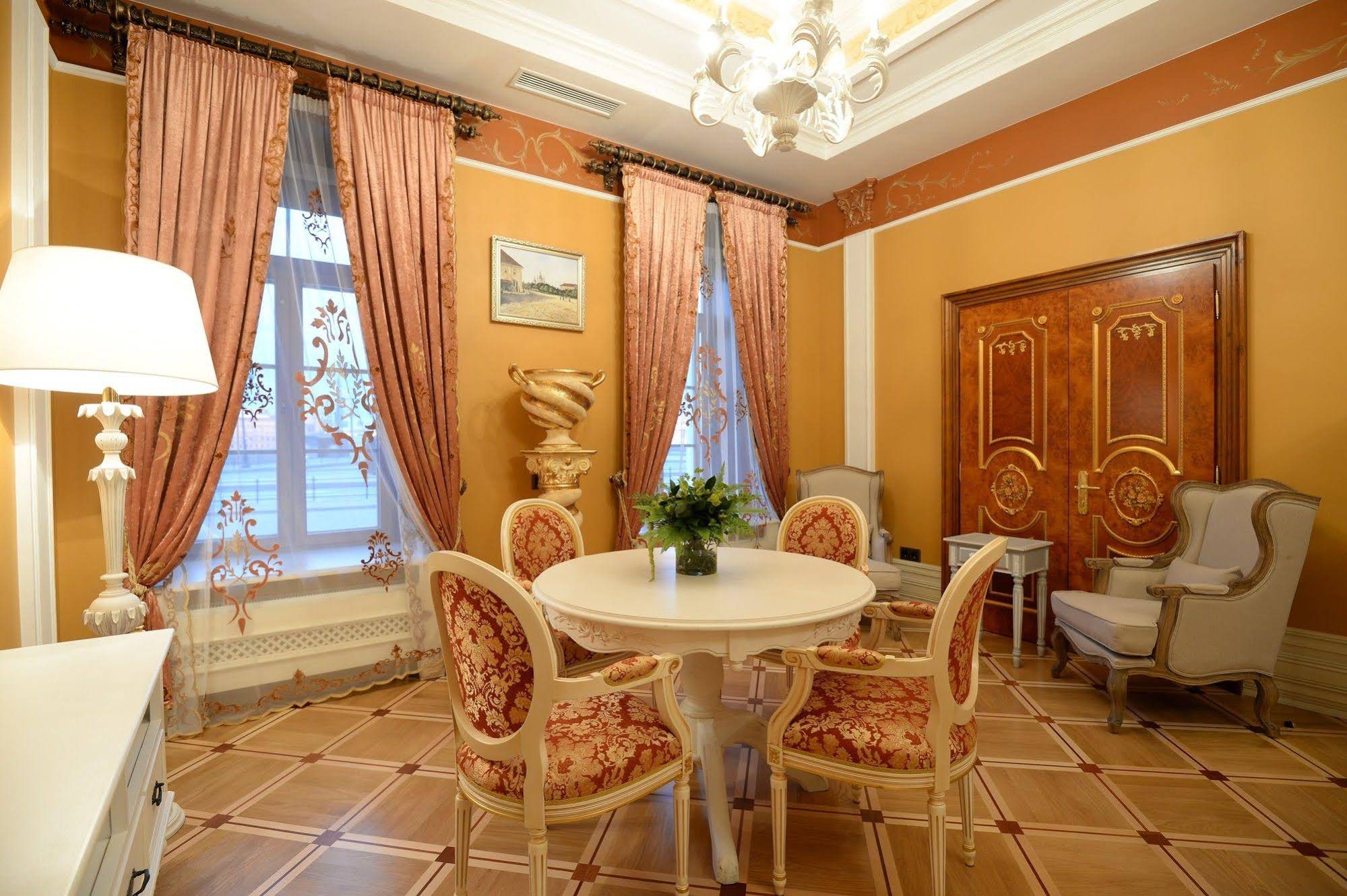 Trezzini Palace Hotel