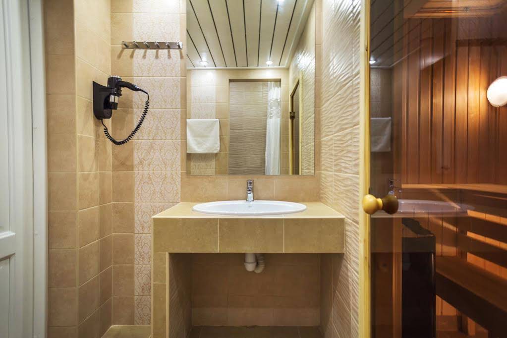 Uzhno Primorskiy Hotel