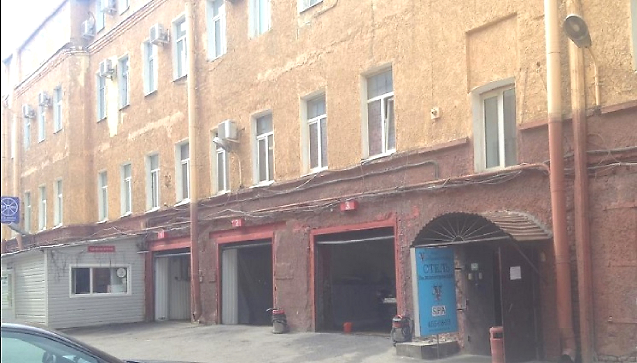 Vasileostrovskiy Hotel