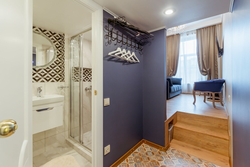 View Art House Russian Ballet