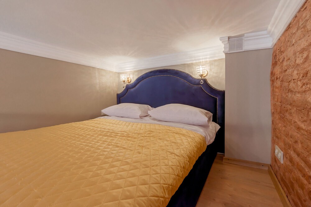 View Art House Russian Ballet