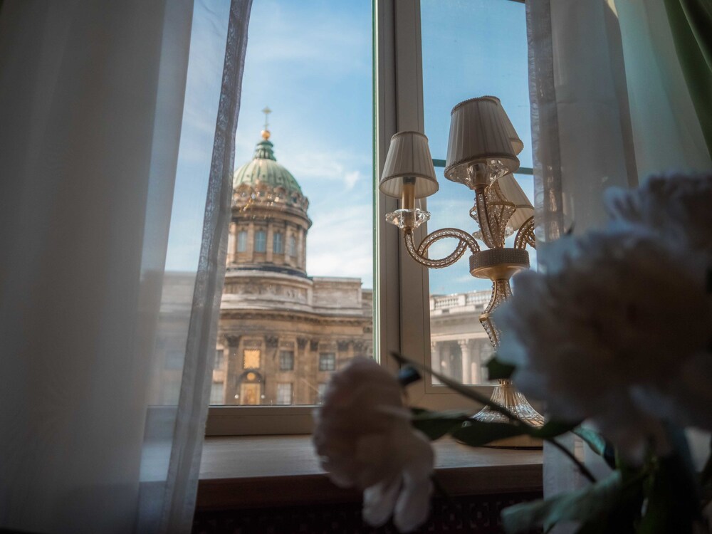 View Art House Russian Ballet