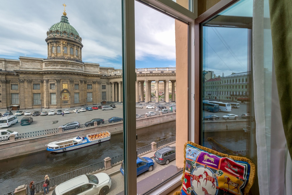 View Art House Russian Ballet