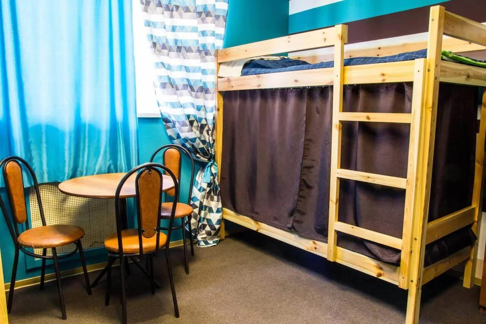 V Pitere Zhit Hostel