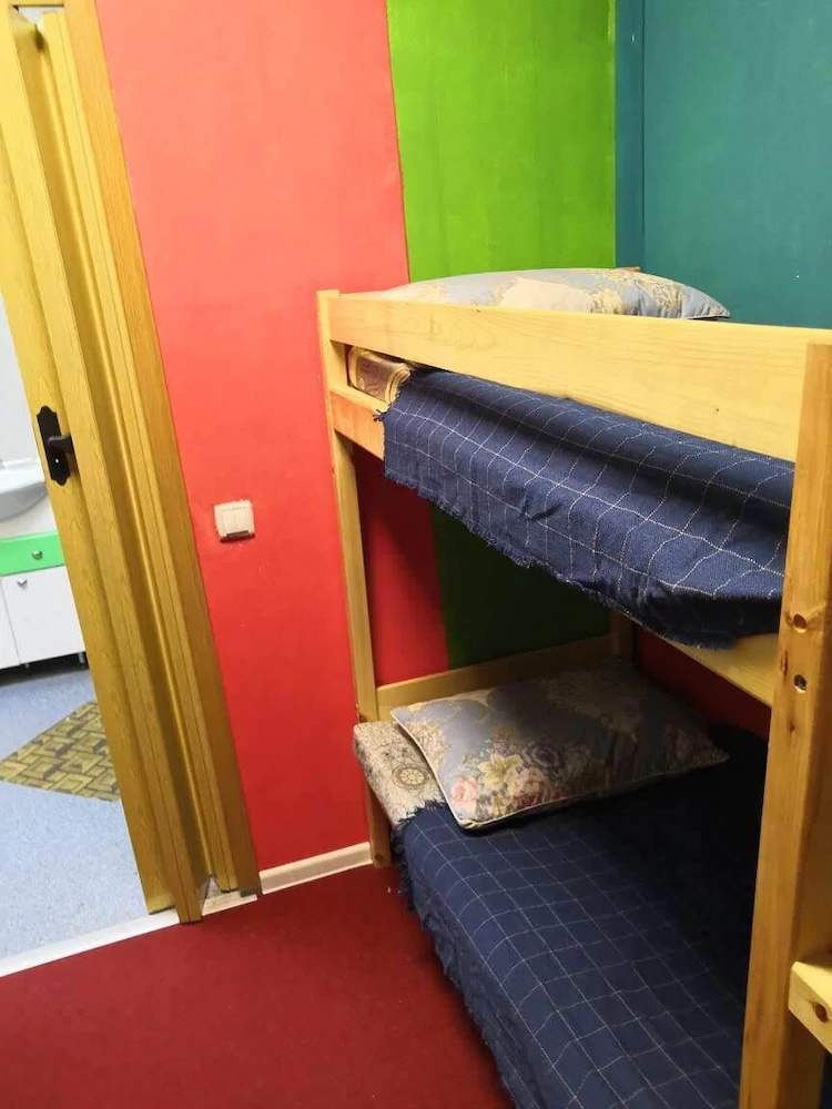 V Pitere Zhit Hostel