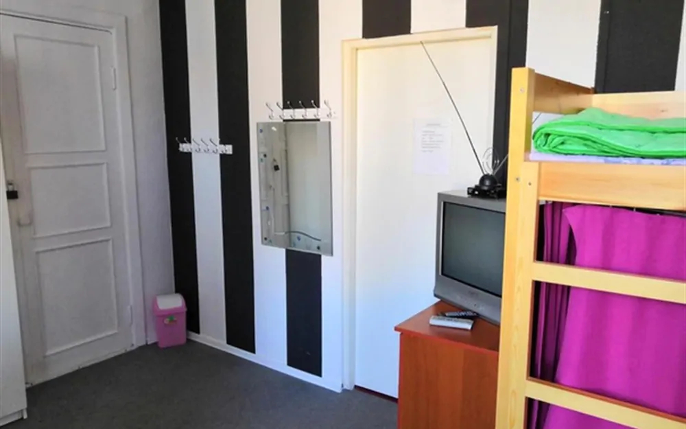 V Pitere Zhit Hostel