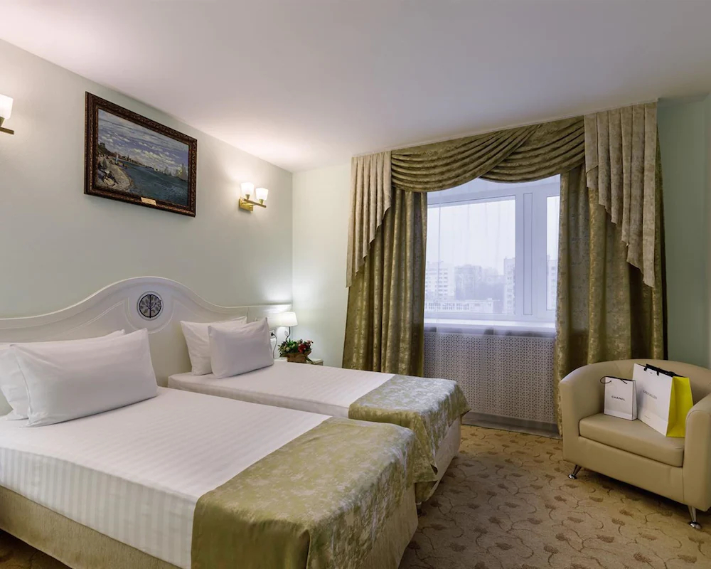White Tree Hotel