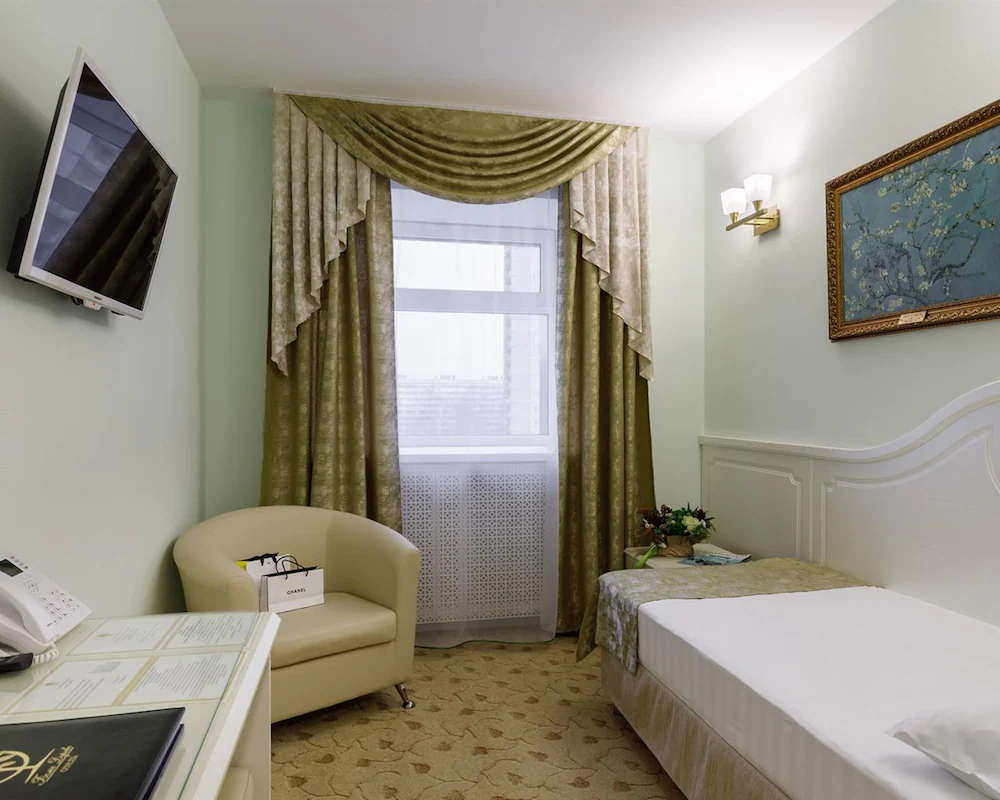 White Tree Hotel