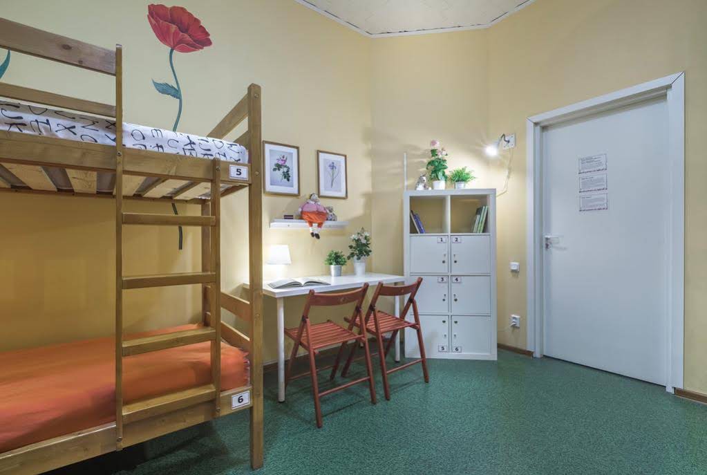 WonderHostel Central