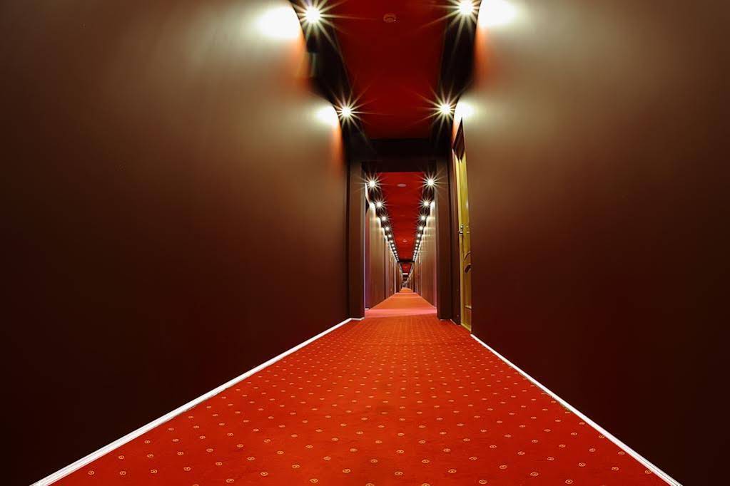 Hotel Stroitel