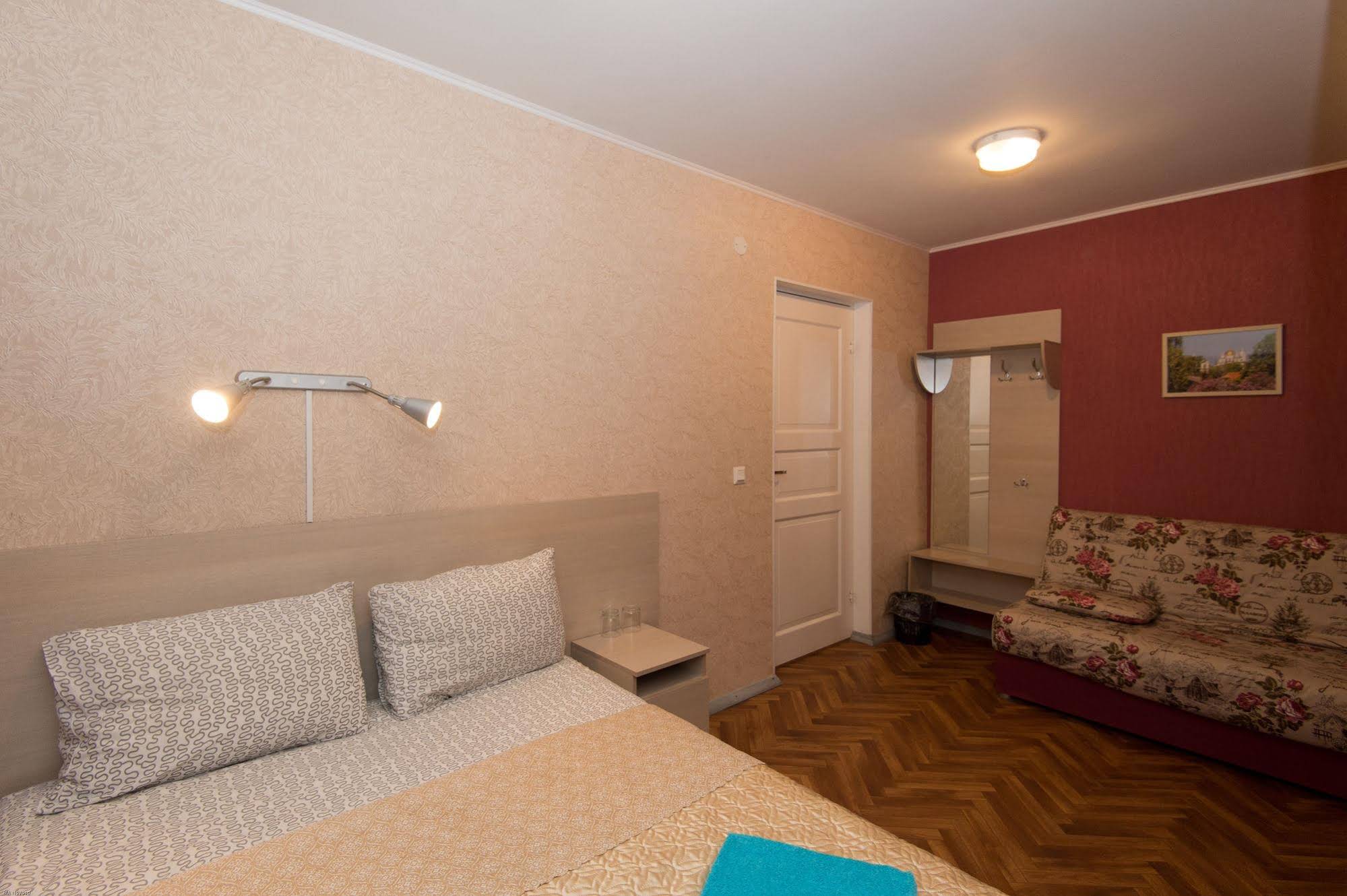 Guest House Orlovskiy