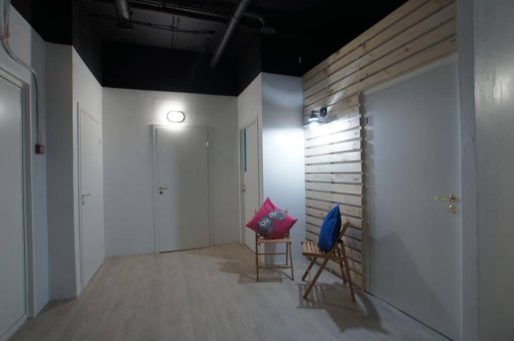 2x2 Hostel