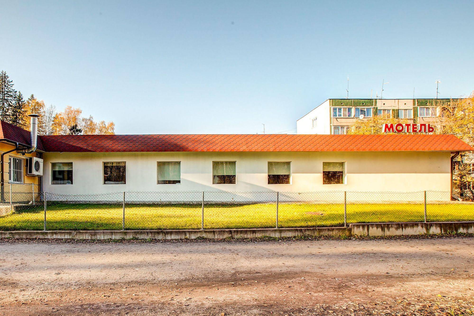 Motel Kirovskiye Dachi